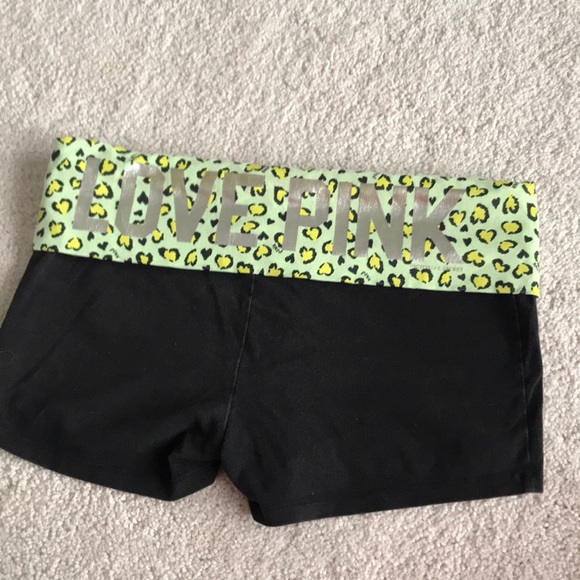 Yoga shorts - Picture 2 of 2